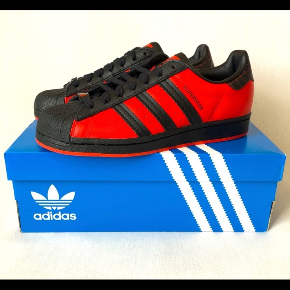 PlayStation X MARVEL SPIDER-MAN SUPERSTARS SIZE 8.5. New. Box not included. - Picture 2 of 11